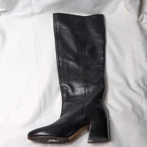 Black Leather Knee-High RIGHT Boot ONLY.